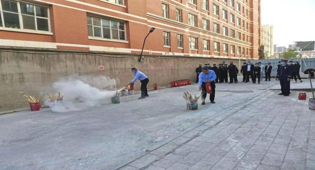 新媒体产业基地组织园区企业开展“一警六员”实训|AG亚娱集团官方(图5) 新媒体产业基地组织园区企业开展“一警六员”实训|AG亚娱集团官方(图5)