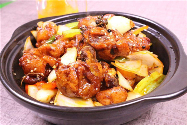 【AG亚娱集团官方】凡是对非洲有利的事,全世界都应该尽力做_时事政治_中公教育网(图1) AG亚娱集团