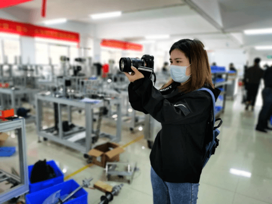 
今天是第21个记者节 高新区（江海区）祝所有新闻媒体事情者节日快乐！‘AG亚娱集团’(图40)