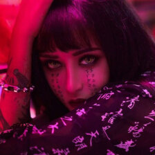 AG亚娱集团_烟花爆竹安全隐患多 石峰多部门联合夜查销售点(图2) ag亚娱官网