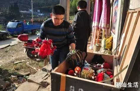 AG亚娱集团官方|双柏：师生进“红门”体验消防