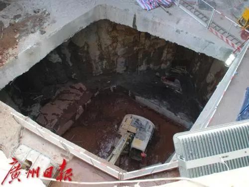 AG亚娱集团_暴风魔镜携手我赢职场共推VR教育平台