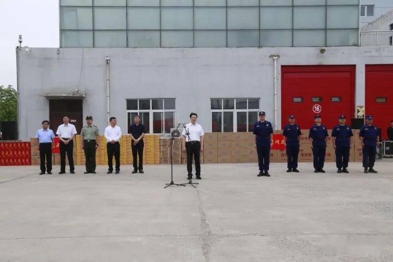 ‘AG亚娱集团’
张建慧市长探望慰问商丘消防救援队伍(图6)