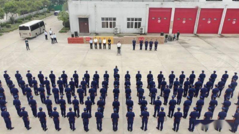 ‘AG亚娱集团’
张建慧市长探望慰问商丘消防救援队伍(图11)